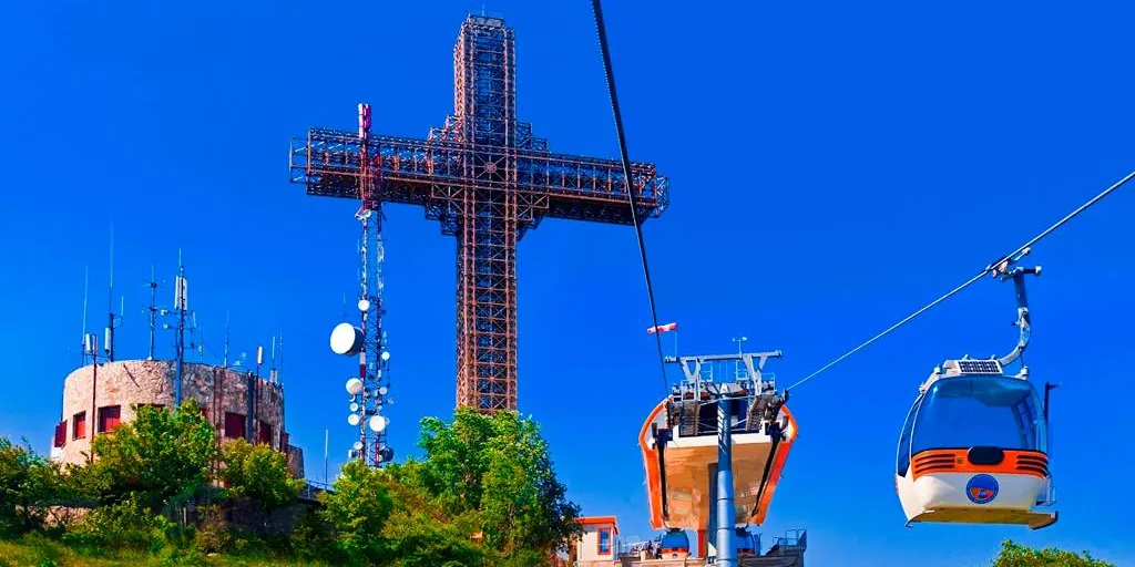 Milenijski križ na Vodnem nad Skopjem z žičnico
